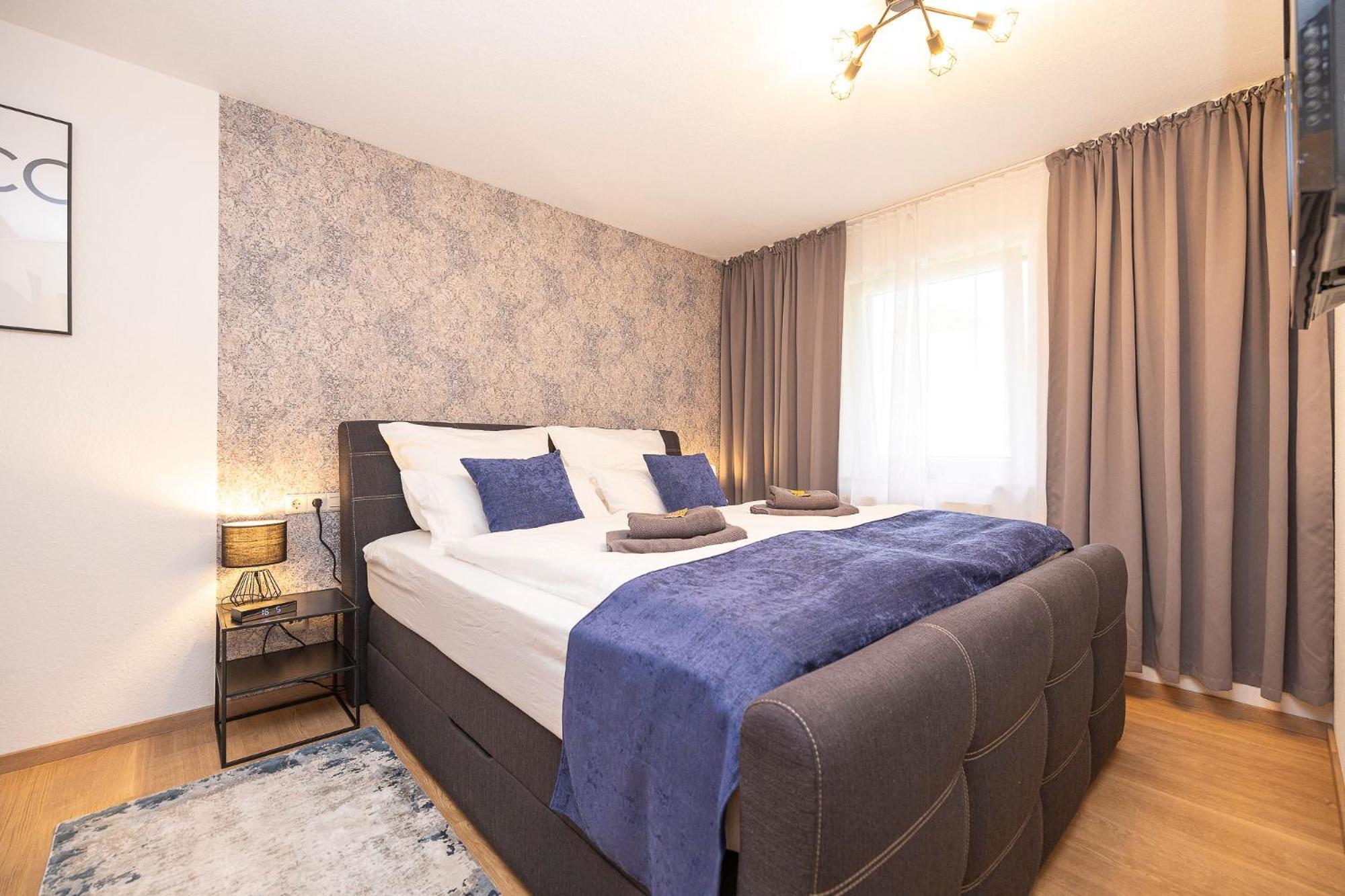 Luxx Home Bc, Zentral - Fuer 4 Personen - Balkon - Parken - Voll Ausgestattete Kueche Biberach an der Riss Luaran gambar